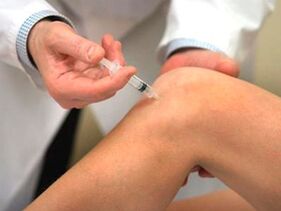 Wie man die Arthrose des Kniegelenks behandelt